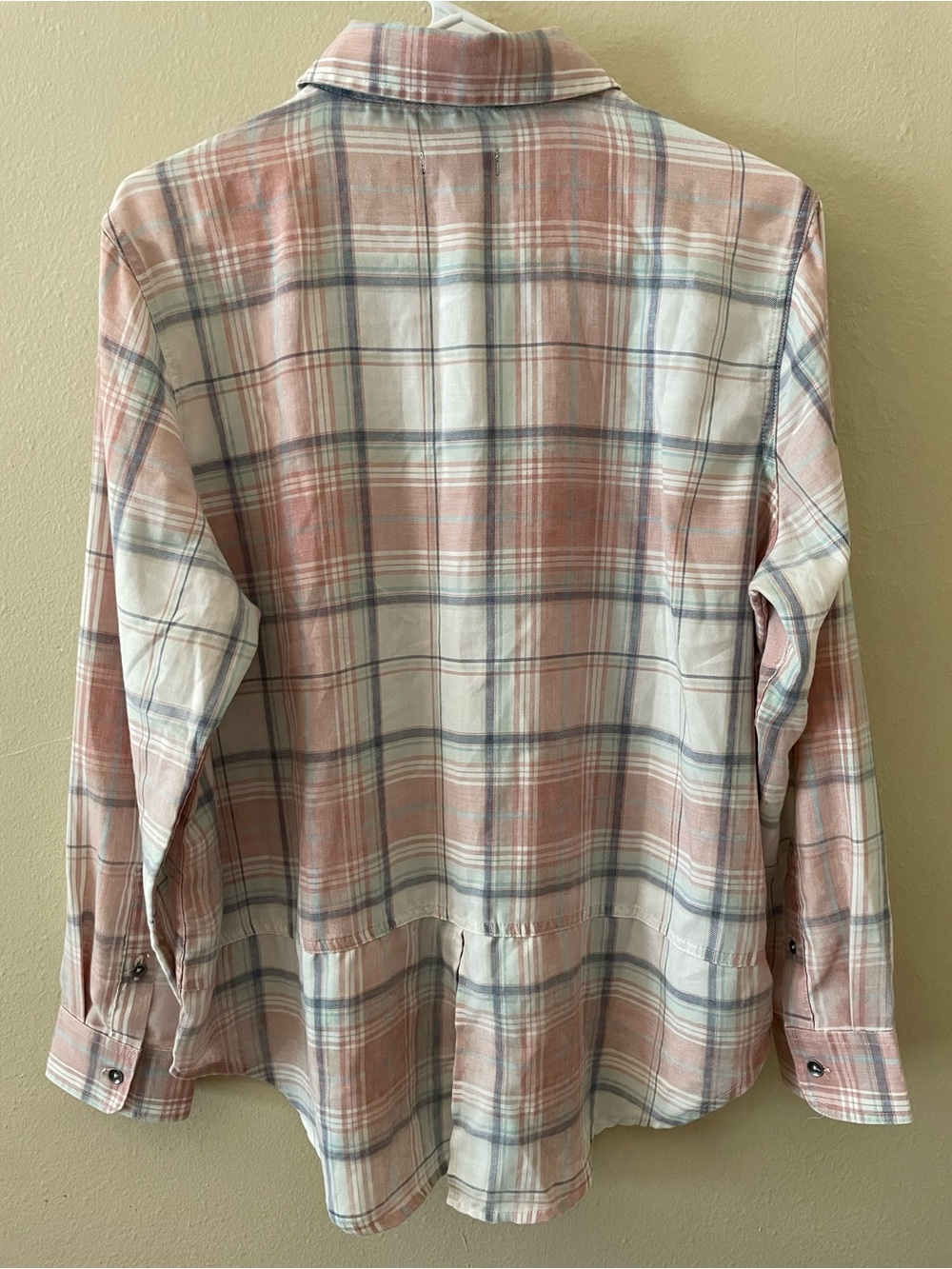 Button Top - Picture 2 of 4